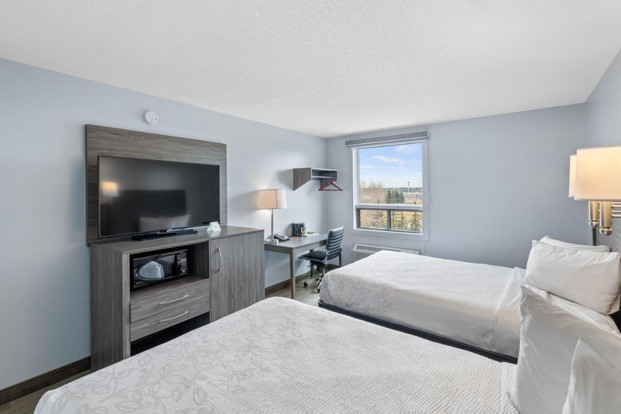 Emerald Hotel & Suites Calgary Airport מראה חיצוני תמונה