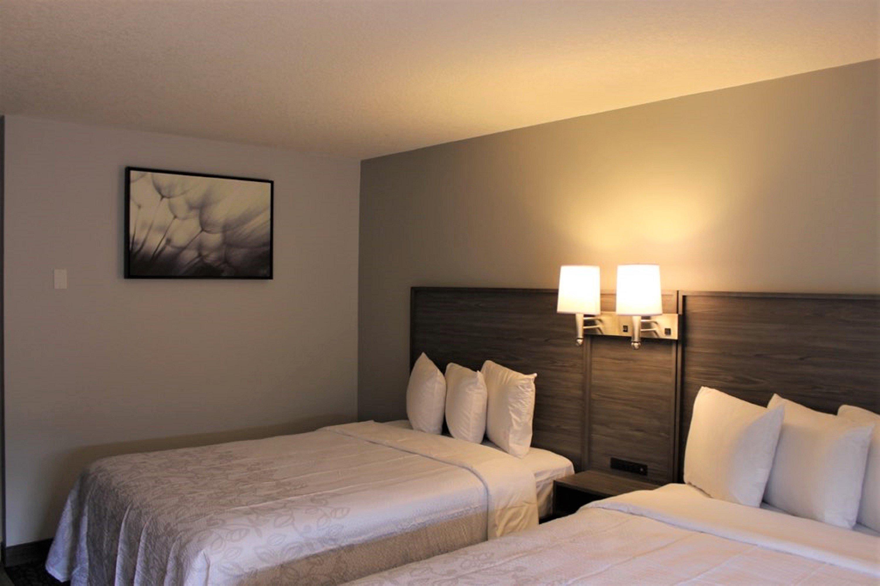 Emerald Hotel & Suites Calgary Airport מראה חיצוני תמונה