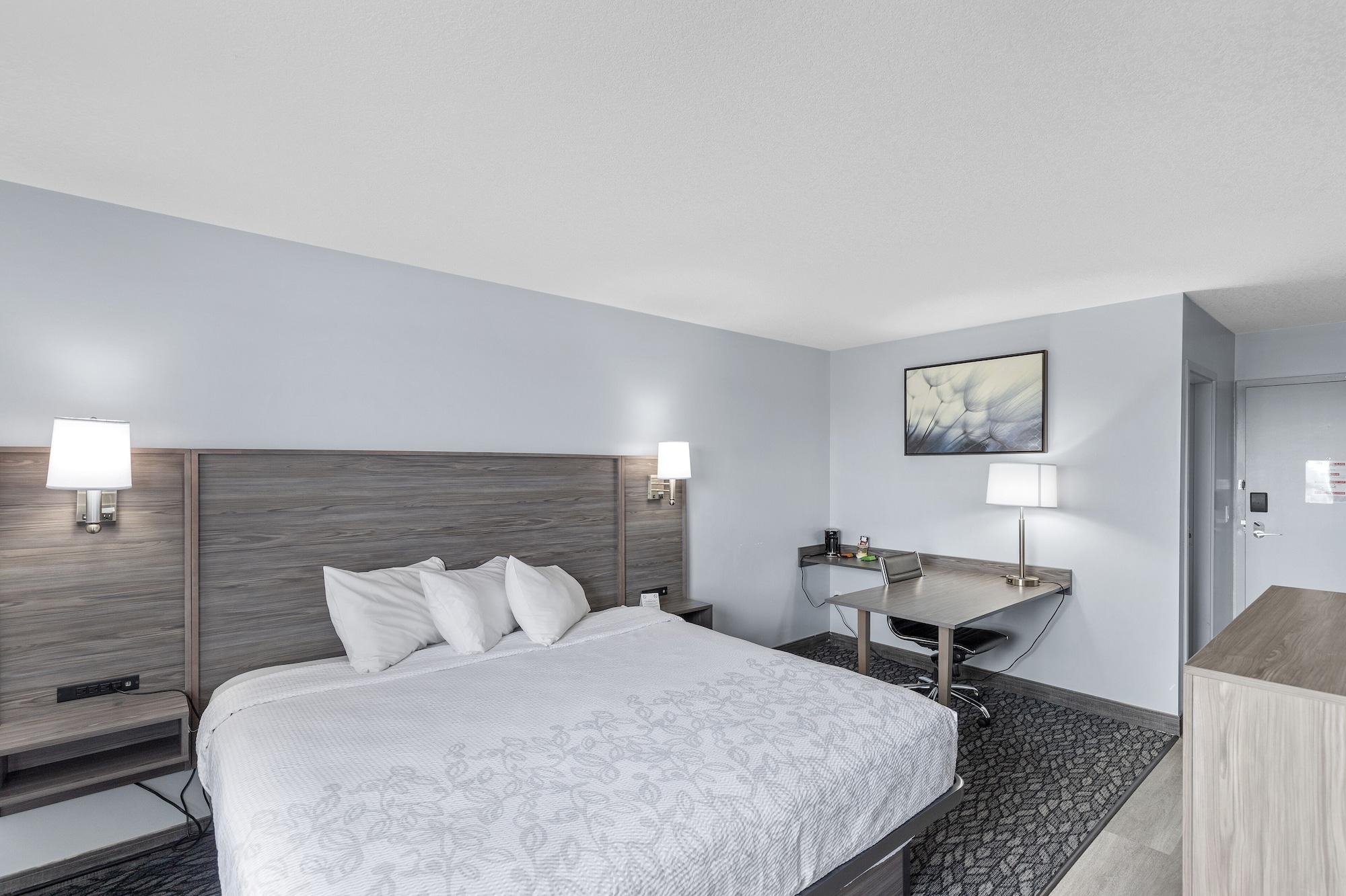 Emerald Hotel & Suites Calgary Airport מראה חיצוני תמונה